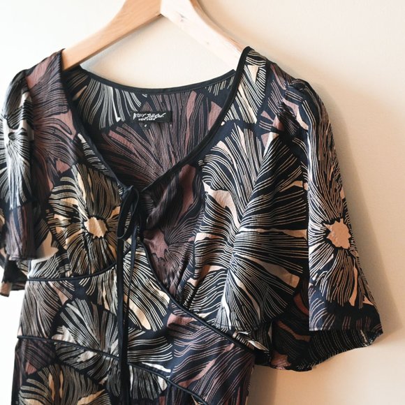 Vintage 90’s Betsey Johnson Silk Floral BLACK GOLD SILVER Flutter Sleeve Dress - Picture 3 of 10